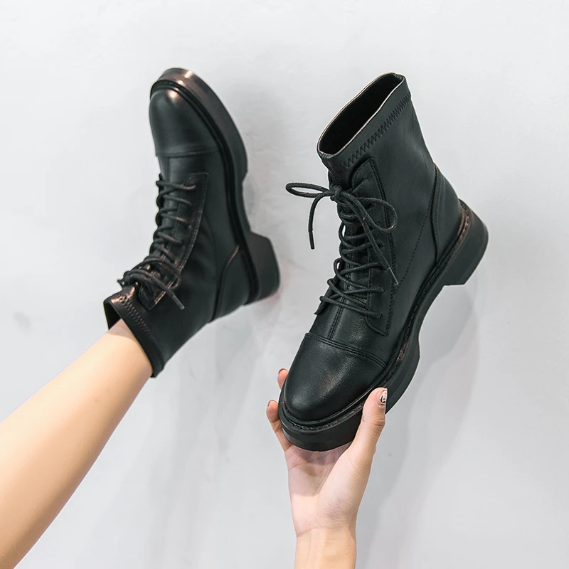 

Женские ботильоны на платформе, однотонные черные кожаные ботинки на шнуровке, мотоциклетные ботинки, большой размер, для осени и зимы
