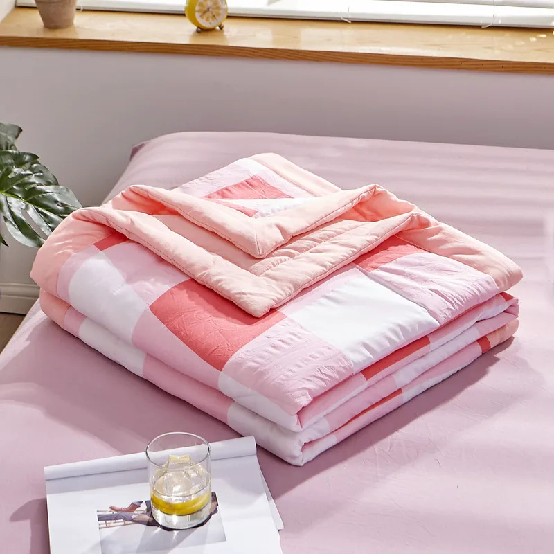 Тонкое прохладное летнее одеяло в полоску одинарное двойное дышащее для дивана