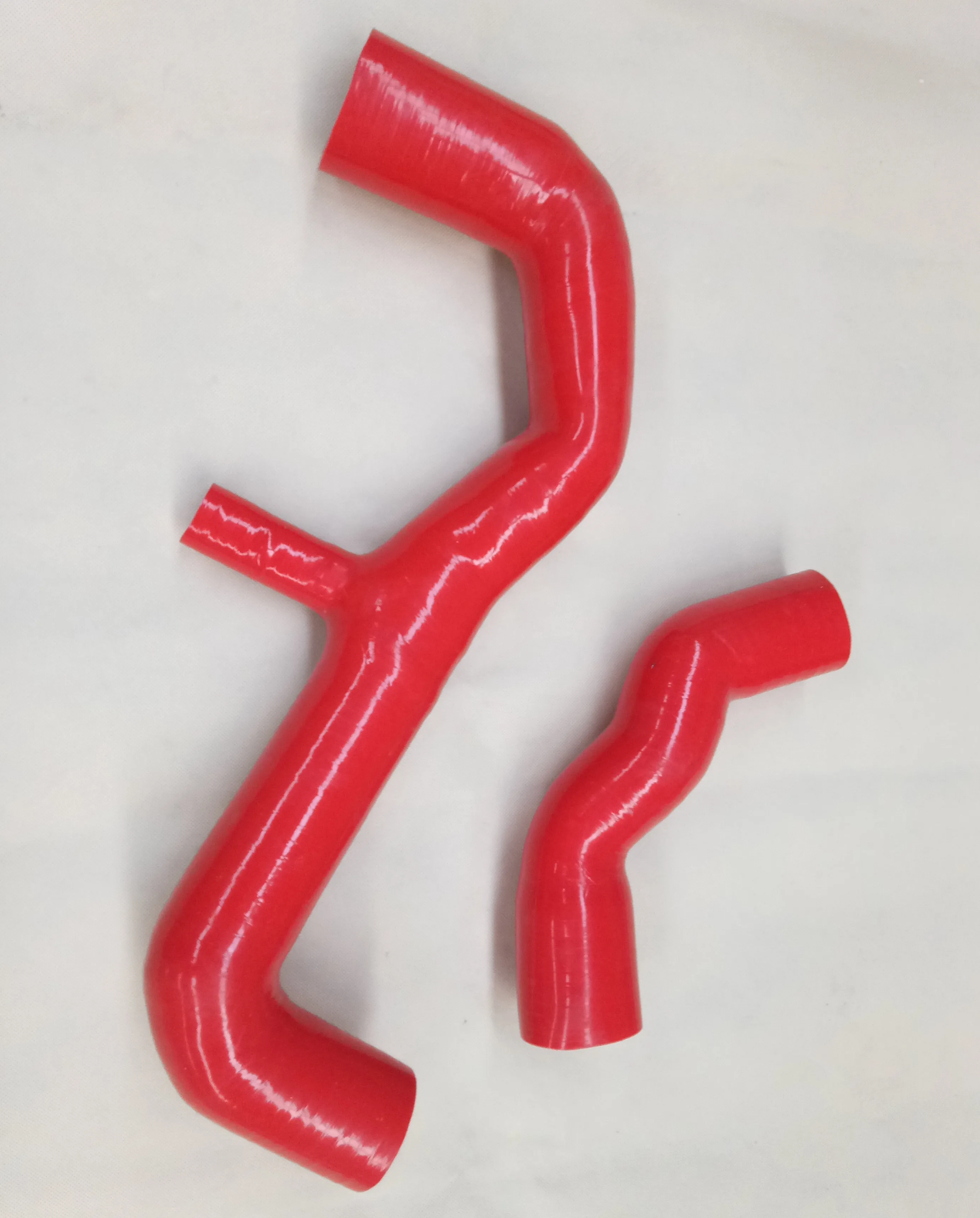 

Силиконовый шланг для охлаждения интеркулера для Renault 5 R5 GT Turbo red