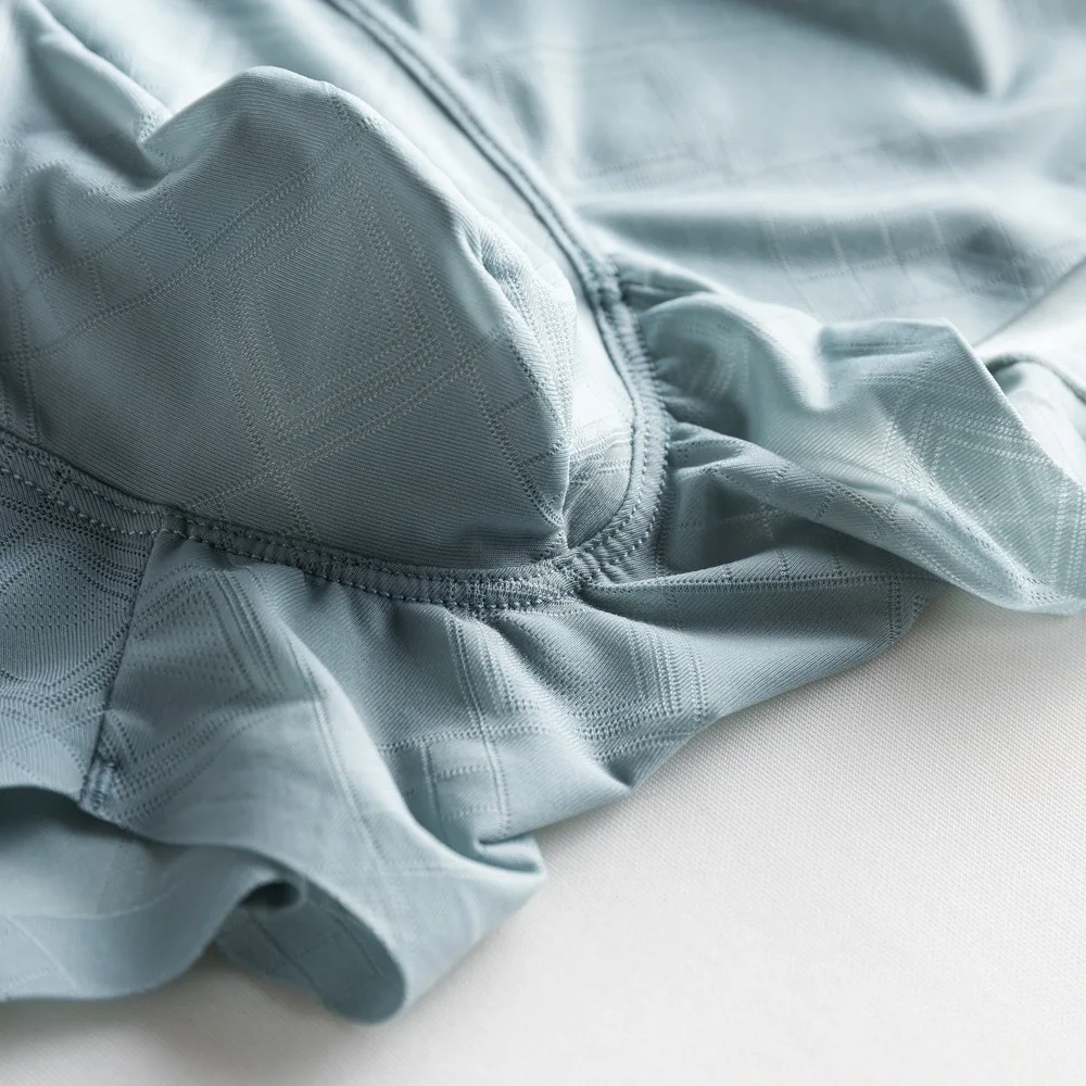 Трусы-боксеры мужские IYUNYI бесшовные шелковые размера плюс антибактериальное