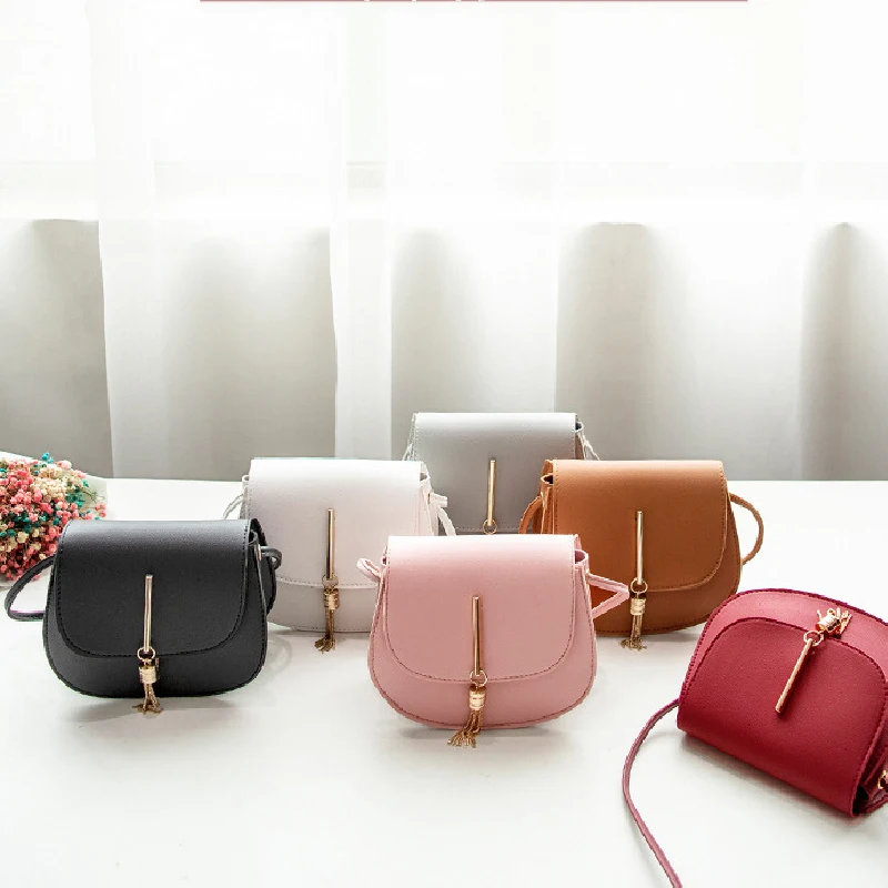 

New Tassel Crossbody Bags For Women 2019 Small Handbag Solid Color PU leather Shoulder Bag Ladies Messenger Bag Bolsa Feminina