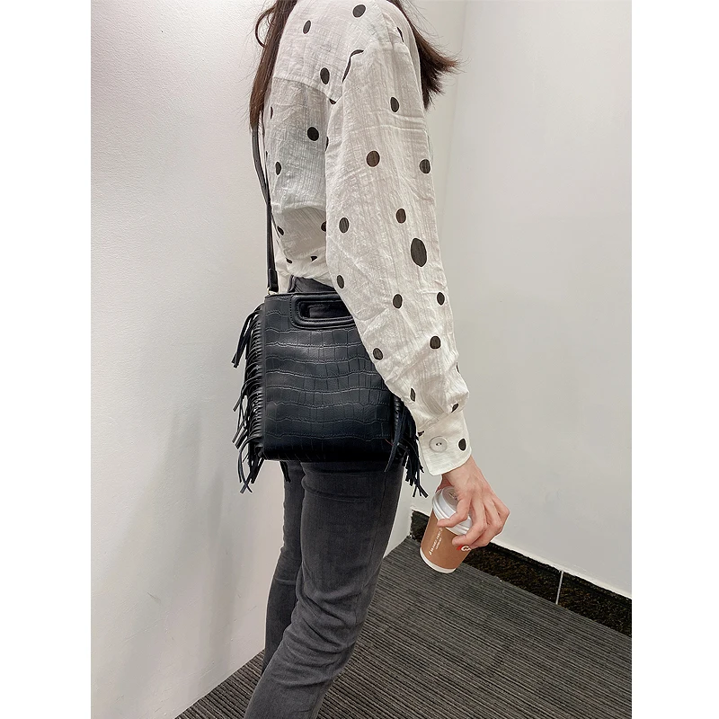 

Tassel Fringed Ladies Clutch Retro Women's Handbag Crocodile Pattern Messenger Bag 2021 Trendy Shoulder Bag Crossbody Bags