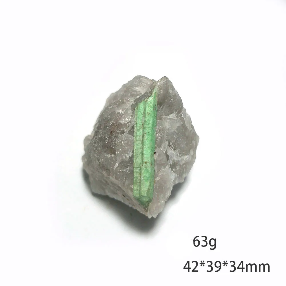 

63 гр B4-3 натуральный изумруд минеральная образец коллекция обучения украшения из Malipo Вэньшань высшего сорта Yunnan Province China