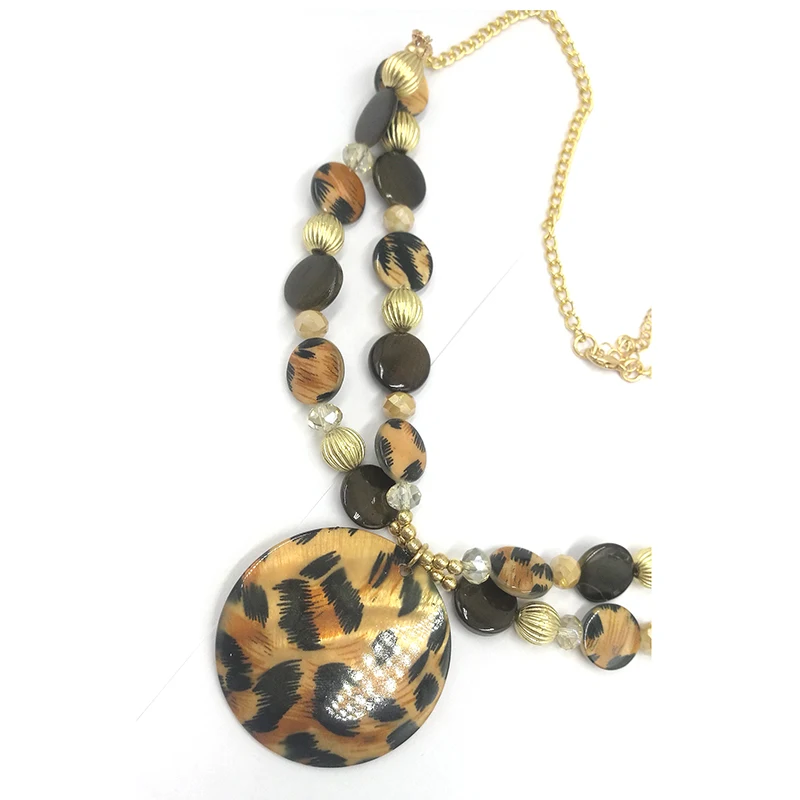 Винтажное ожерелье чокер в стиле США цепочка с подвеской виде большой ракушки
