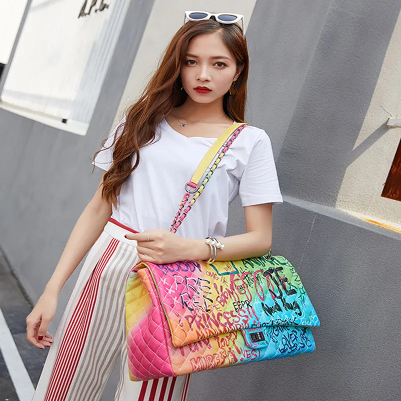 

Женские сумки 2020, женские сумки с граффити, вместительные дорожные роскошные сумки, дизайнерские сумки, женские сумки-тоуты от известного б...