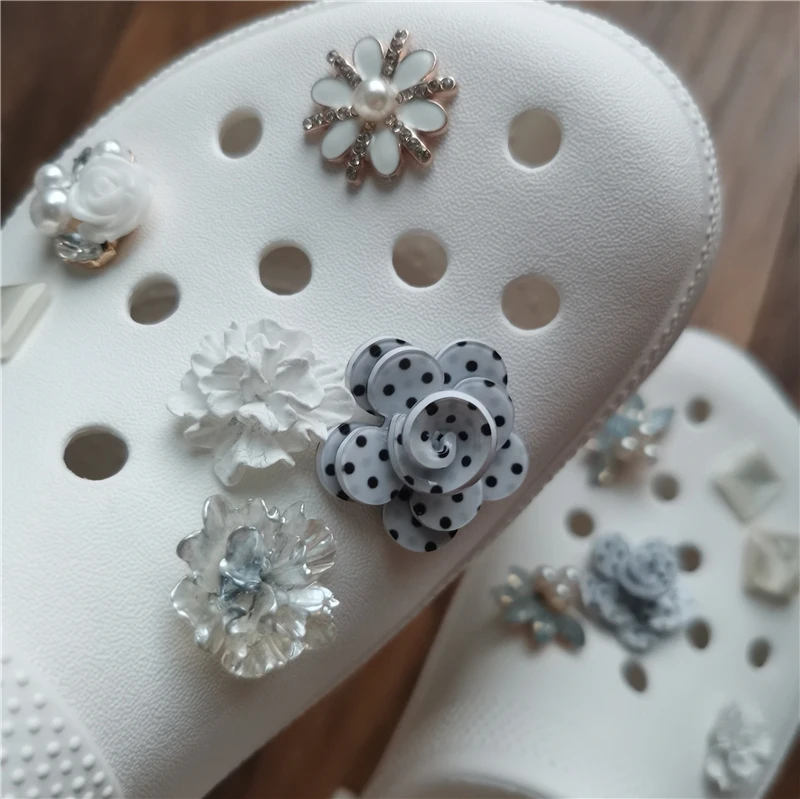 

Оригинальные Подвески для сабо, подвески-Кроксы с леопардовым принтом, черные точки, украшение для обуви, цветов, трендовые Креативные аксе...