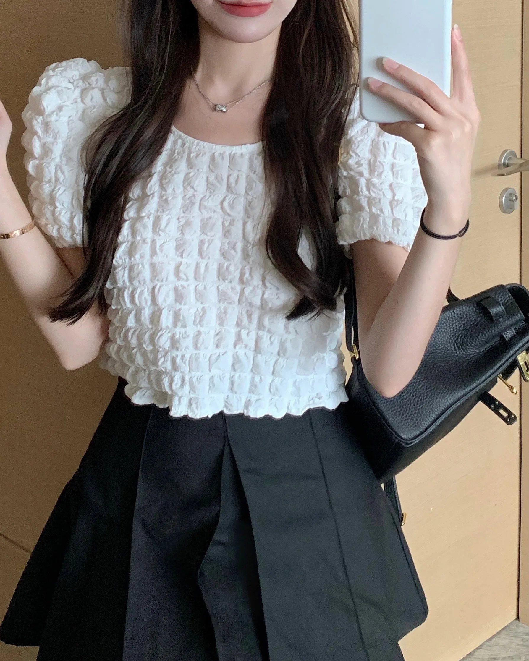 

Waffle Bubble Plaid T-shirt Women's Summer Design Sense Niche Chic Slim Slim Figure Thin Square Collar Short-sleeved Top