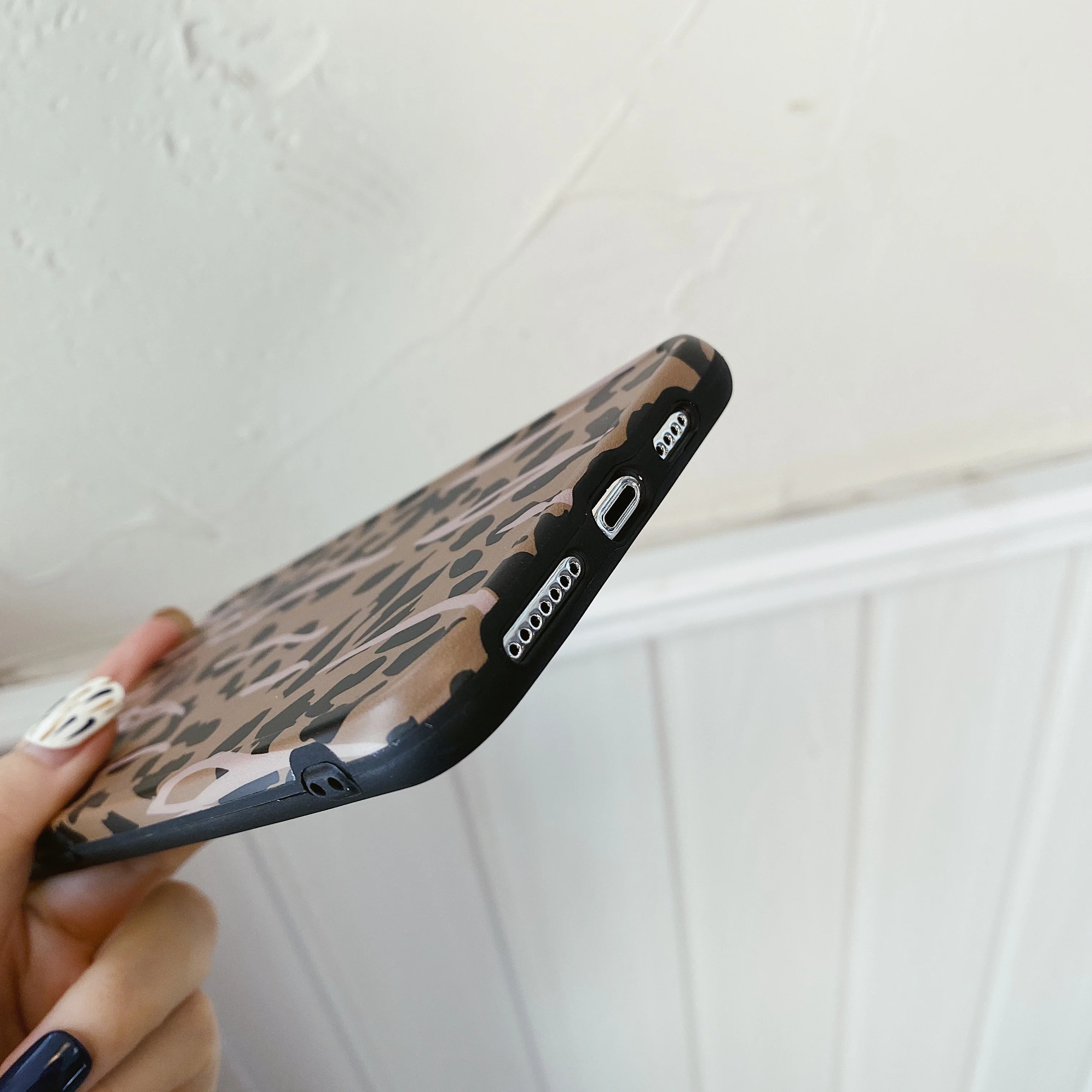 Чехол-накладка для iPhone 11 pro max 7 8 Plus X XR XS Max SE 2020 силиконовый матовый с леопардовым