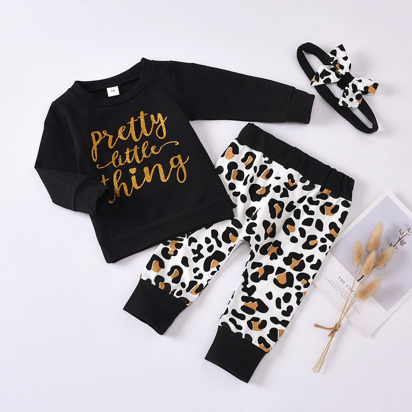 

Костюм для новорожденных девочек 0-24 мес., комплект из 3 предметов, пуловер с забавным буквенным принтом + штаны + повязки на голову, костюм для...