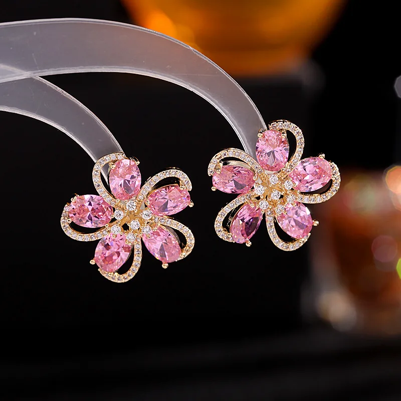 

Summer New Trend Flower Earrings for Girls Shining Crystal Sweet Statement Stud Earring Designer Fashion Wedding Earings Jewelry