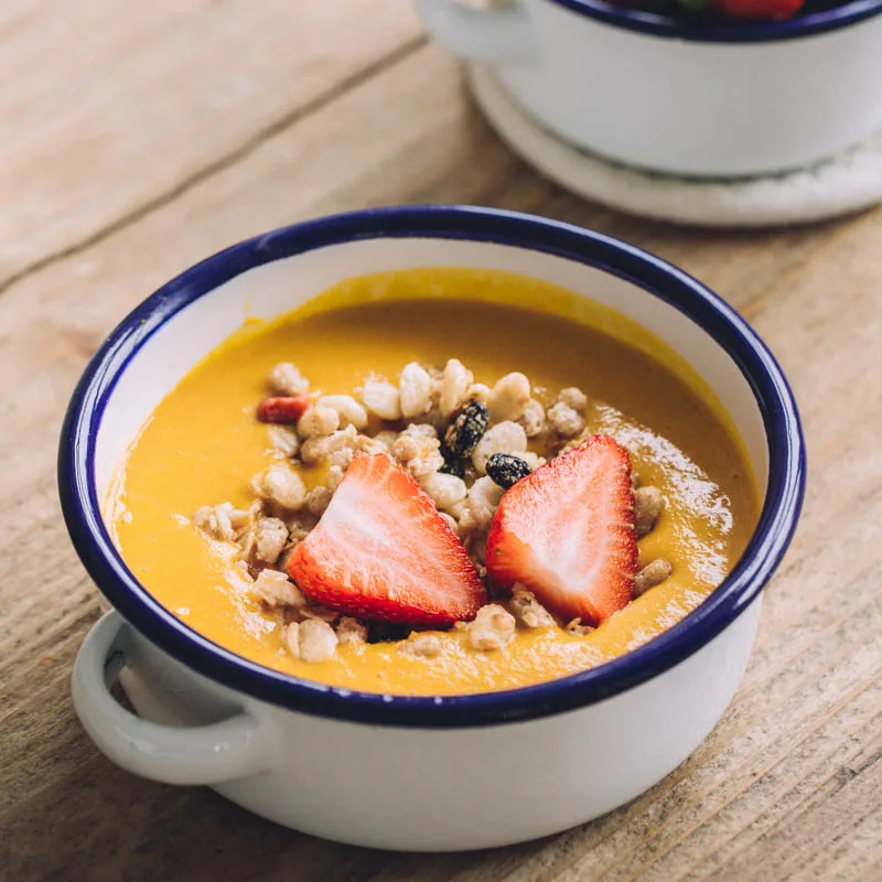 Домашняя бинауральная миска в японском стиле с красными и синими краями для риса