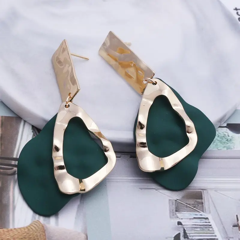 

2021 Retro Vintage Statement Earrings White Geometric Long Dangle Earrings for Women Wedding Party Christmas Gift Wholesale