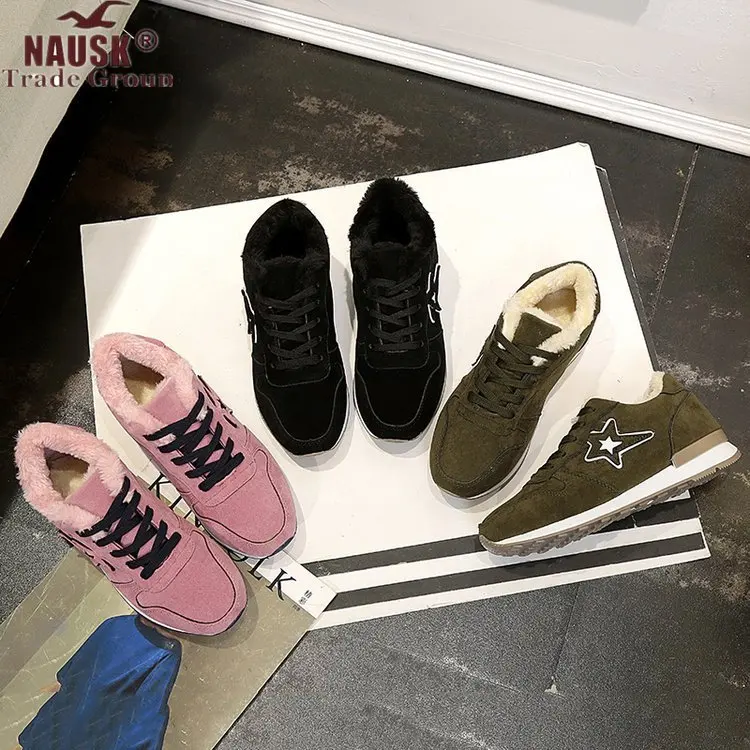 Женские ботинки из свиной замши эластичные полусапожки Броги натуральной кожи