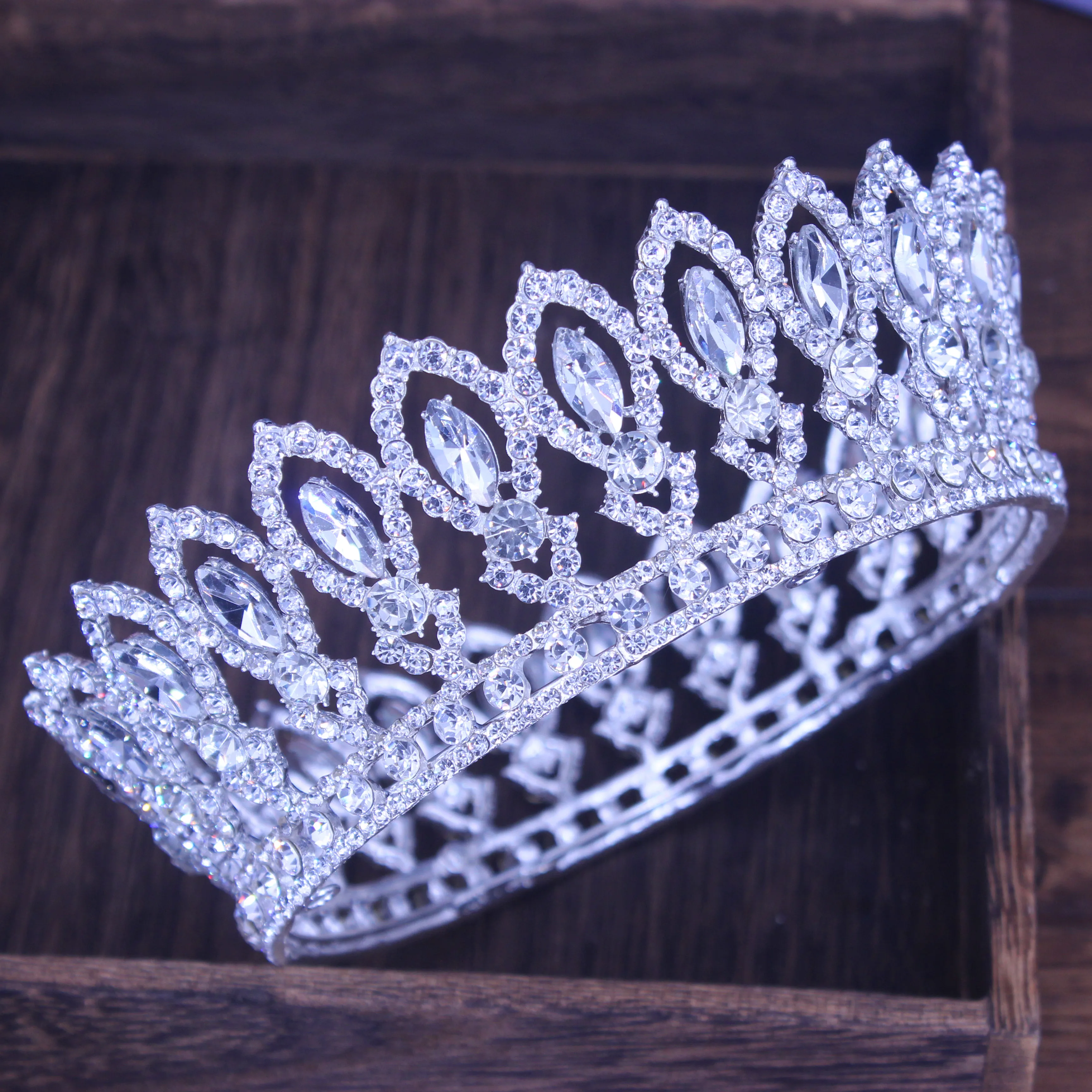 

Crystal Queen Tiara Crown Wedding Bridal Pageant Diadem For Bride Tiaras and Crowns Headpiece Women Hair Jewelry Accessories