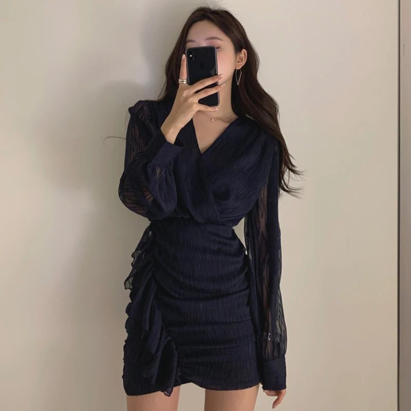 Женское Короткое облегающее платье Gagarich плиссированное в Корейском стиле с v