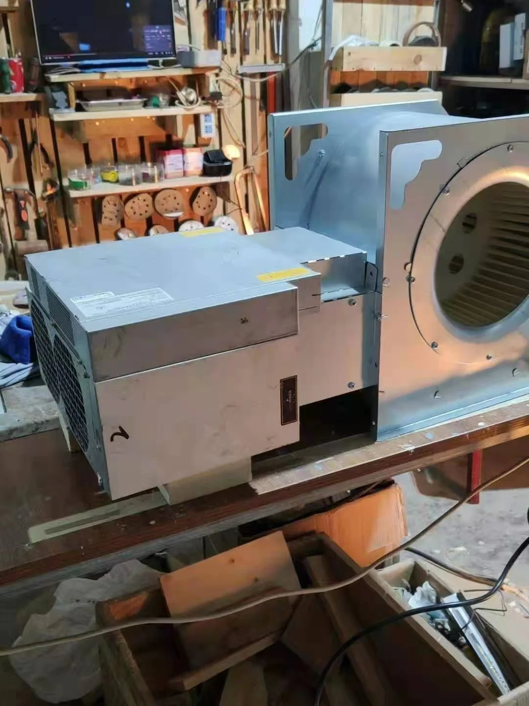 

Система воздушного охлаждения ETH BTC с шумоподавлением и регулировкой звука для различных моделей лошадей «Ant God» Avalon K. D Jinbei Снежный Леопард