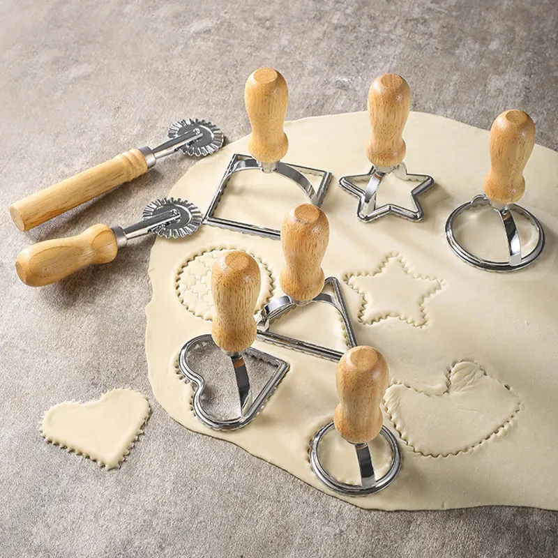 

Zinc Alloy Cookie Cutter Press Mold Dumpling Lace Embossing Device Ravioli Maker Mold Ravioli Stamp Cookie Mold Kitchen Tool