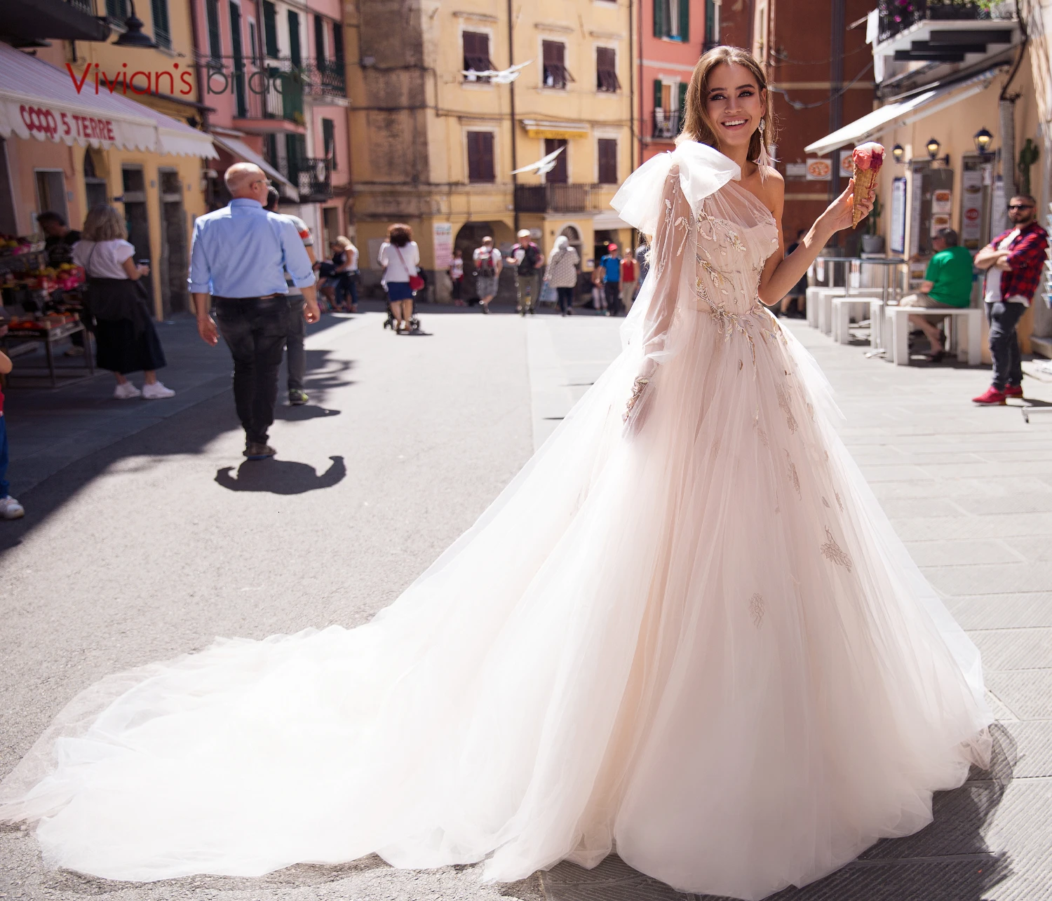 Vivian's bridal lovely одно плечо большой бант мягкий тюль свадебное свободное кружевное