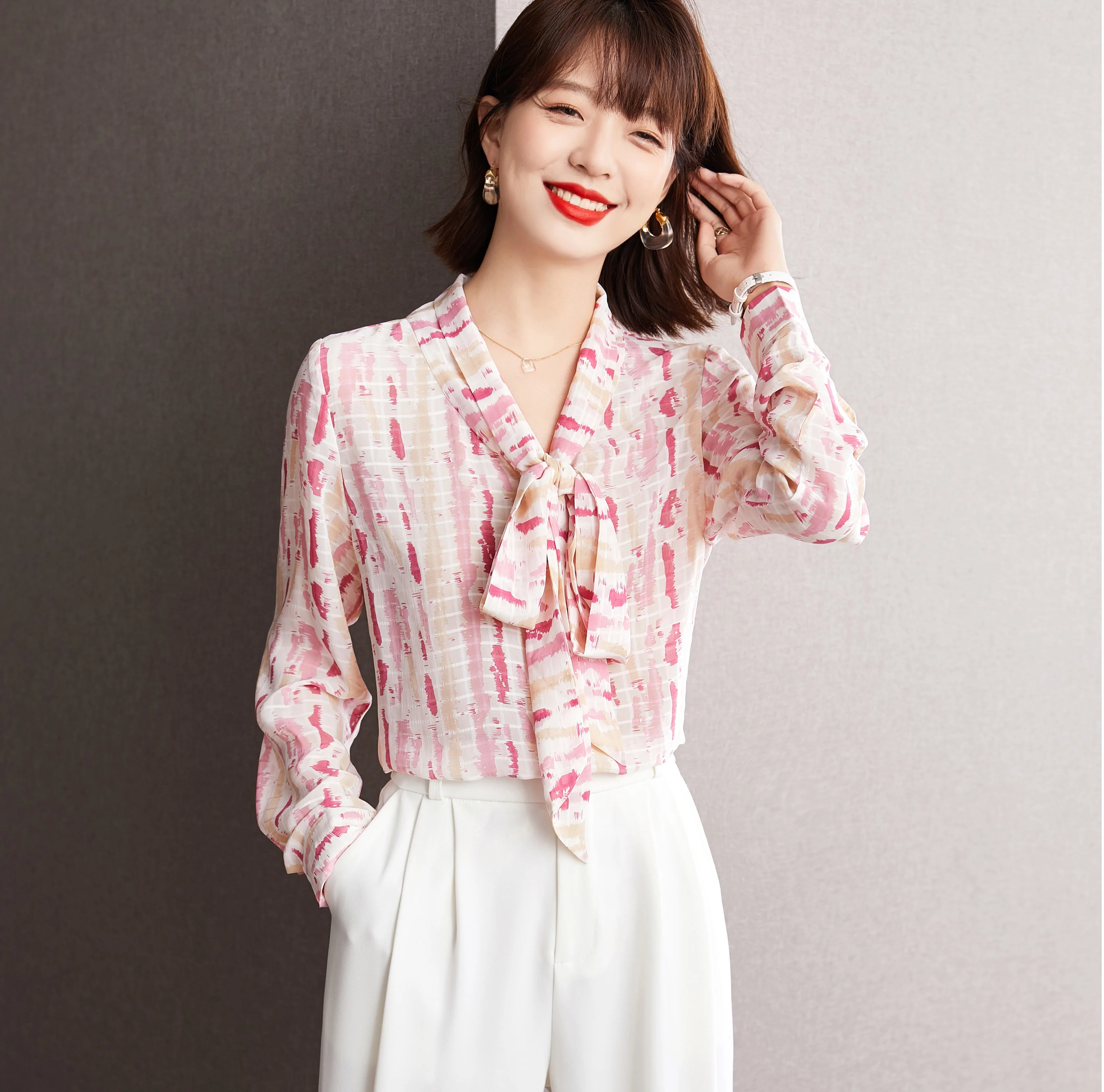 Дизайнерская розовая Женская блузка и рубашка Pinkoz с бантом на воротнике офисные