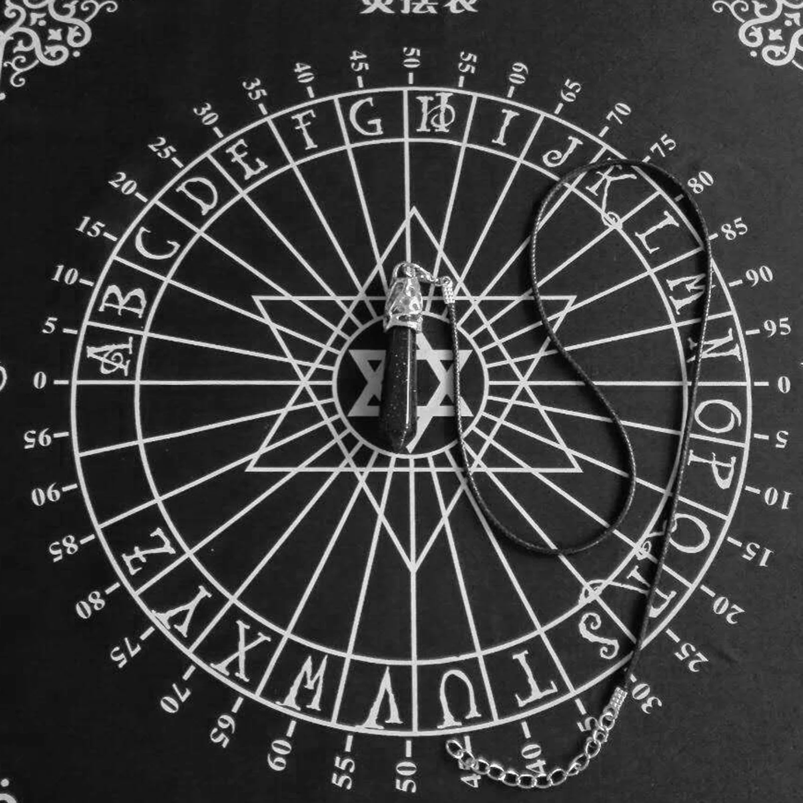 

30*30CM Tarot Tablecloth Black Pendulum Table Spirit Orbiter Divination Props Ling Pendulum Tool Digital Crystal Healing
