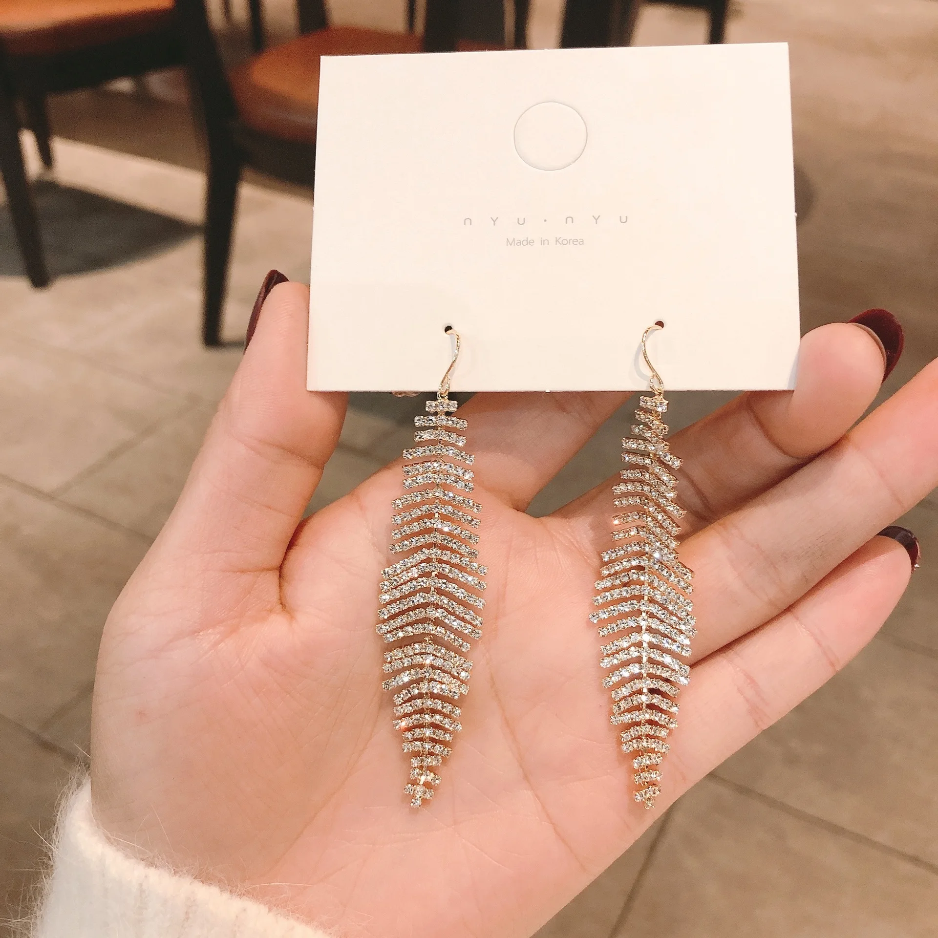 

Copper ear hook fashion temperament personality zircon leaf long earrings long ear line earrings