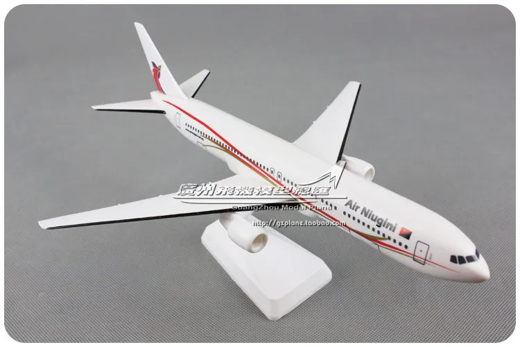 27 см авиакомпании Гвинеи ниугини Боинг B767 300 1: 200 пластиковая Сборная модель