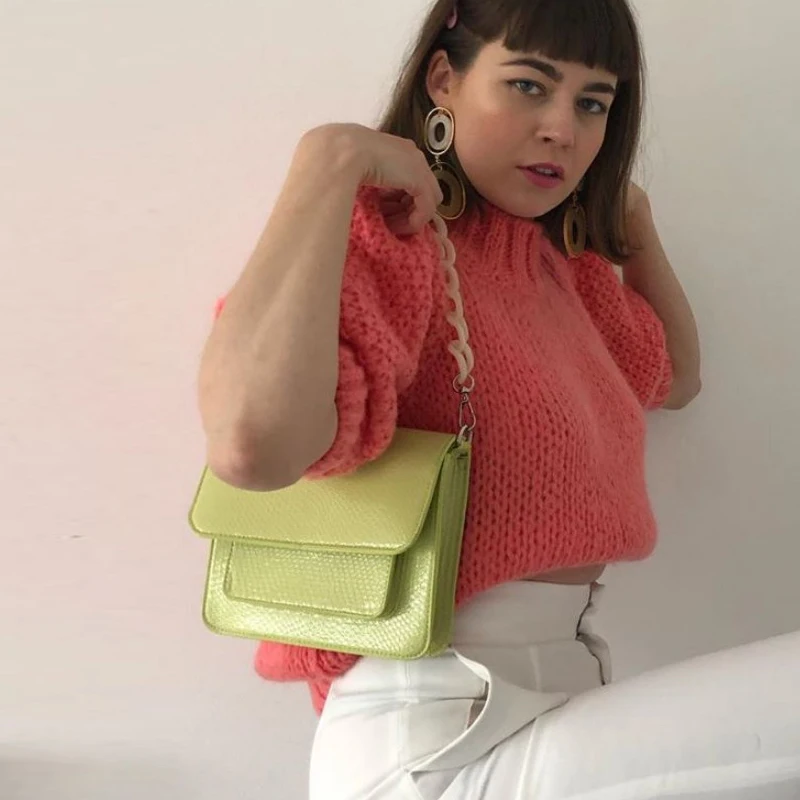 

Designer Acrylic Strap Women Shoulder Bag Fashion Pu Leather Handbag Crocodile Pattern Messenger Crossbody Bags for Women 2021