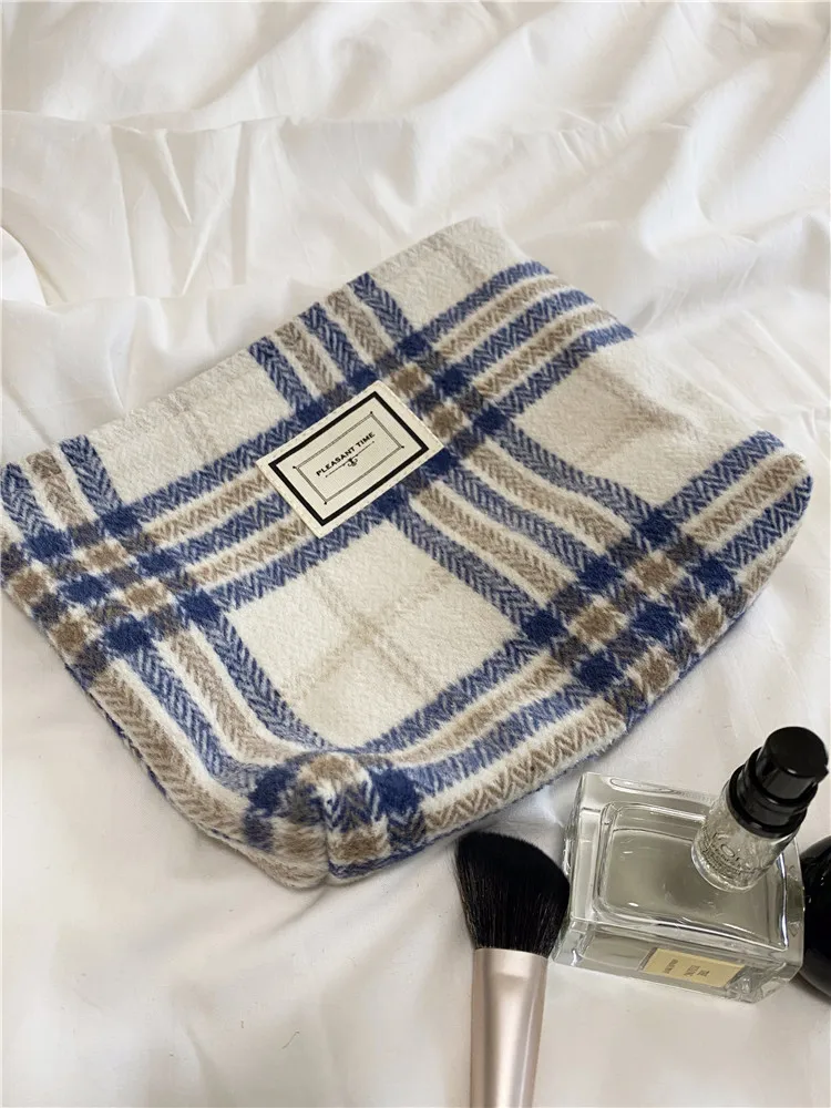 

New Vintage Plaid Big Capacity Cosmetic Bag Makeup Bags Vanity Organizer Lady Handbag Fashion Zipper Woman Whosale Bags