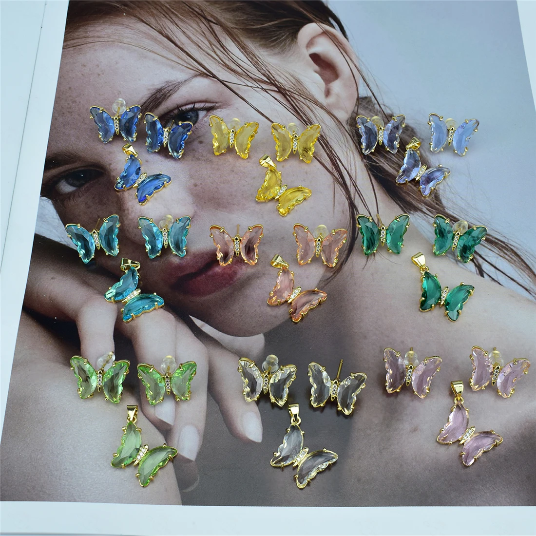 

Shiny Side New Accessories Elegant Glass Butterfly Stud Earrings for Women Simple Style Candy Color Insect Earrings
