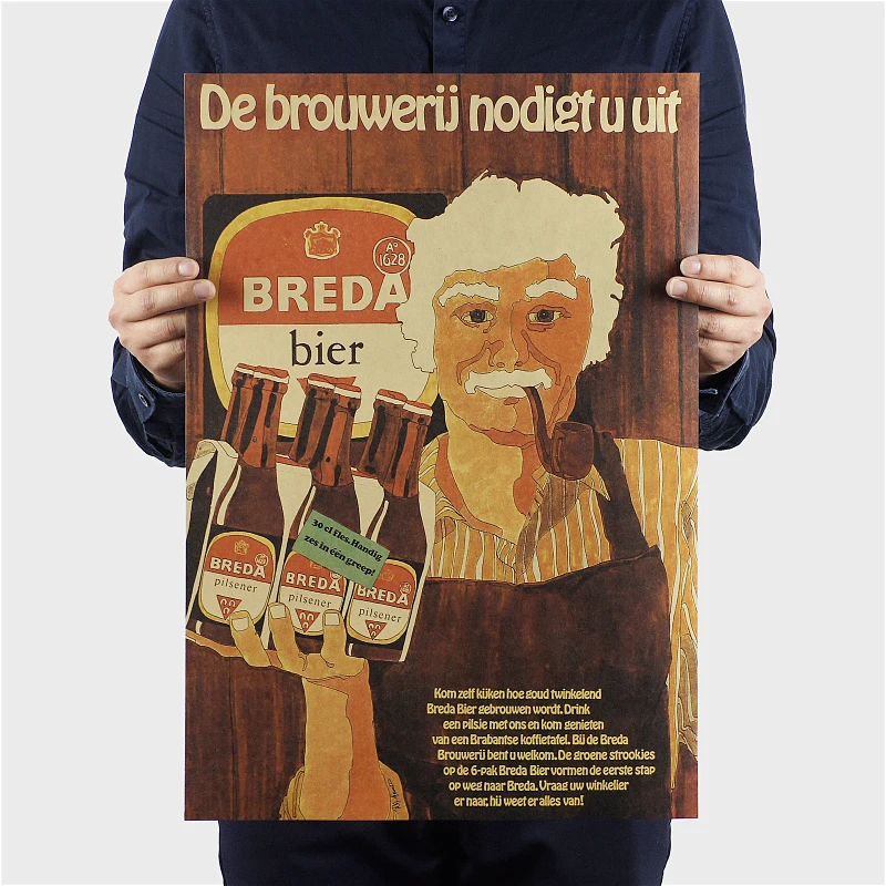 Фотография старого дедушки пива который курил трубку. Ретро Ностальгический