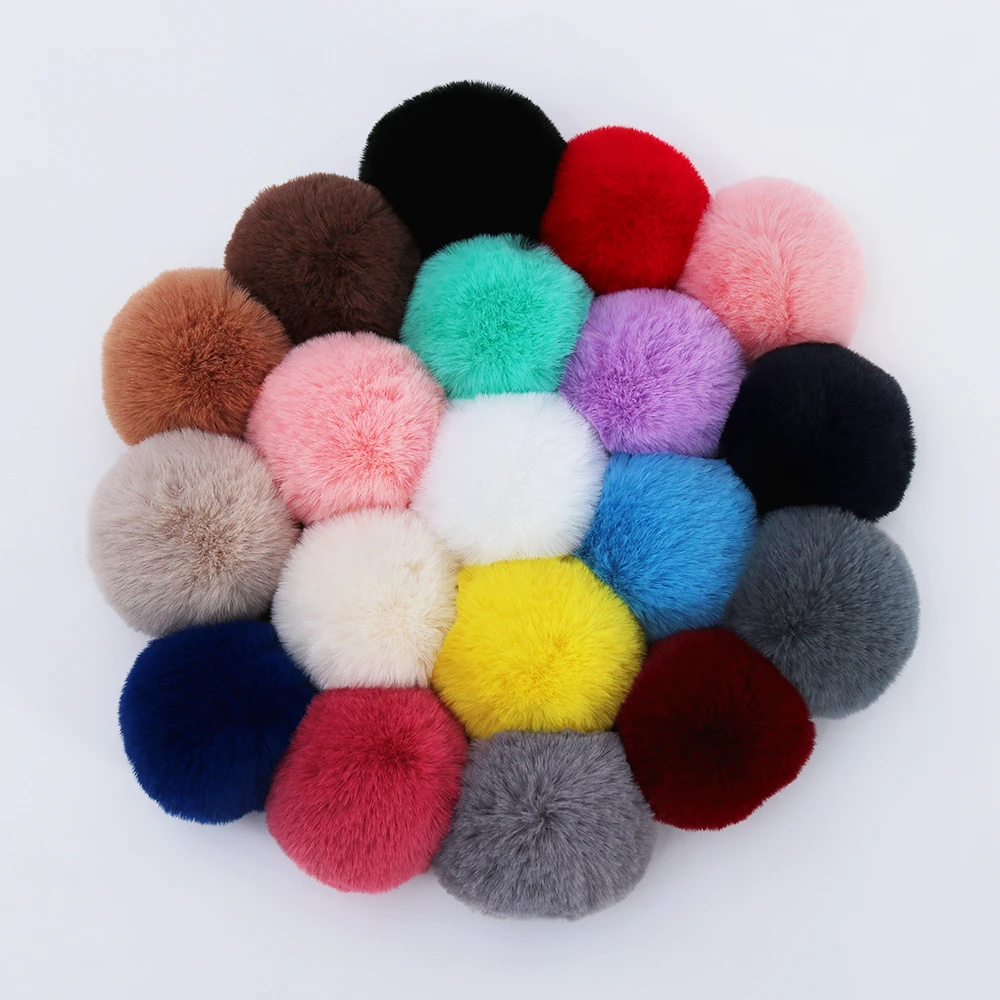 Шарик из искусственного меха кролика Рекс 10 см | Дом и сад