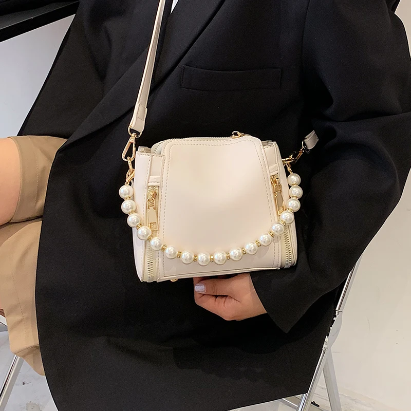 

Small Bucket Shoulder Bags for Women Pearl Tote Crossbody Bags Ladies Pure Color Leather Messenger Bag Simple White Handbags Sac