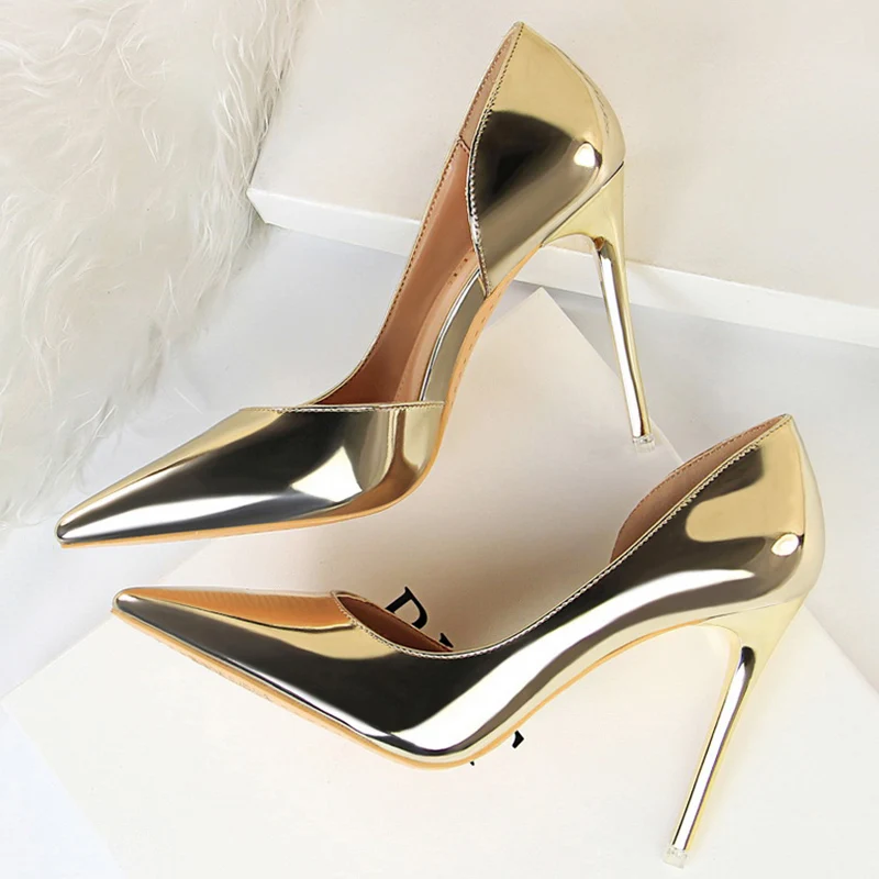 

Sexy Pumps Women Shoes High Heels 10.5CM Patent Leather Stiletto Ladies Sandals Fetish Party Wedding Bridal Shoes Plus Size 43