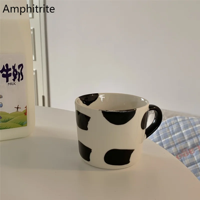 

White Cow Ceramics Coffee Breakfast Drink Milk Tea Living Room Cup Couple Of Gifts Nice Creative Cup With Handle Home Decoration