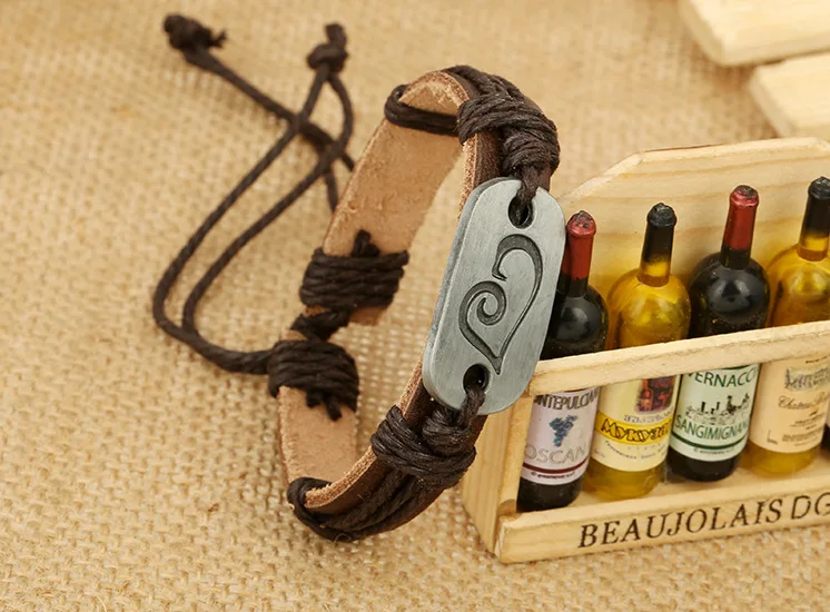 Браслет из натуральной кожи в виде сердечек | Украшения и аксессуары