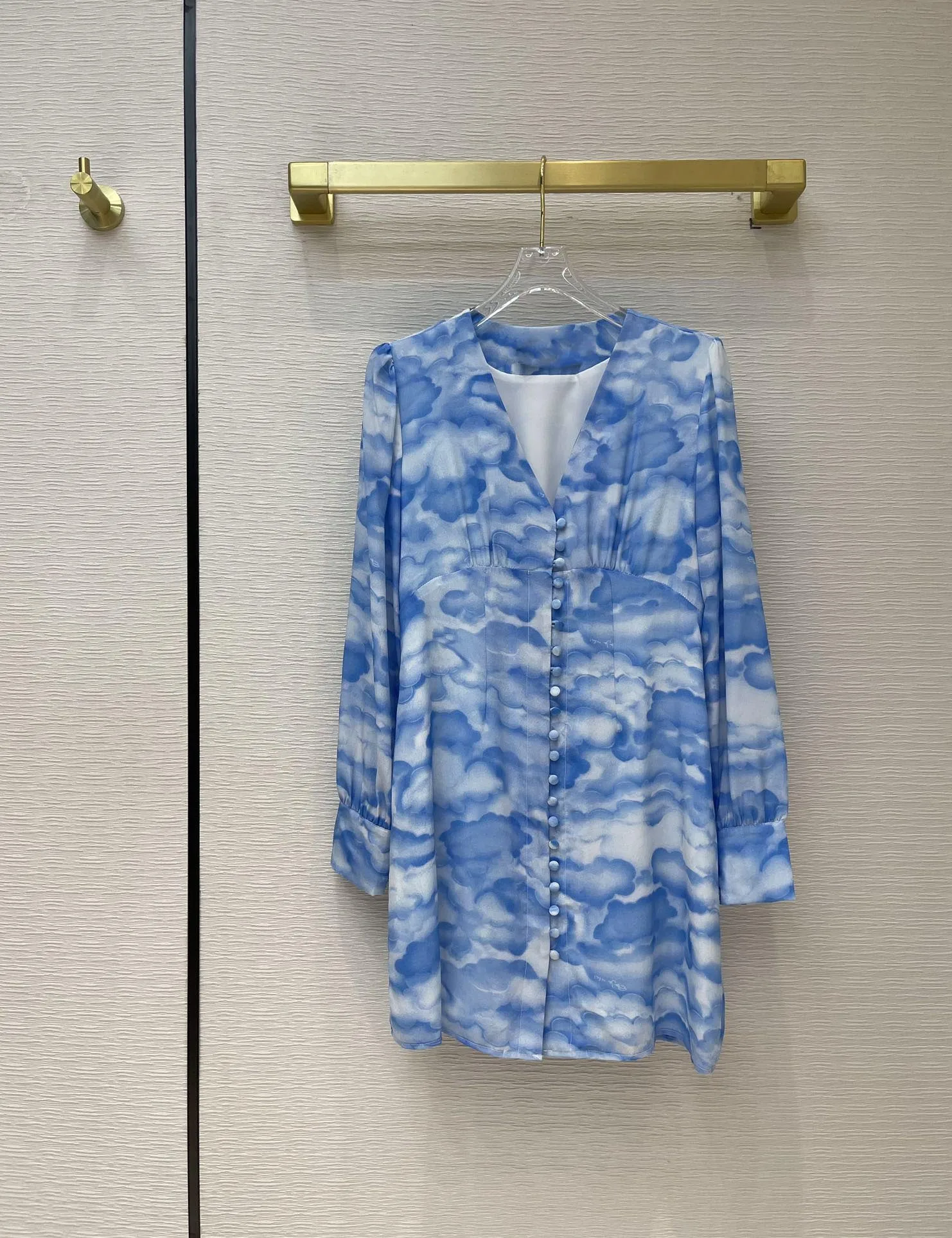 

women 2021 fashion new long-sleeved V-neck printed silk dress 0318