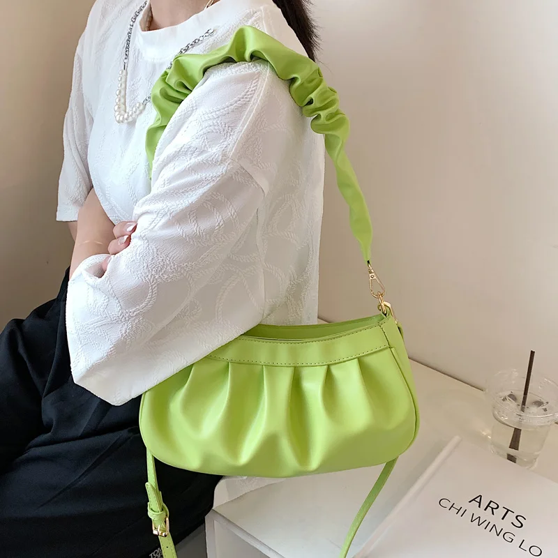 

Beibao single shoulder underarm bag women's summer 2021 new small fresh slanting chain fold cloud bag