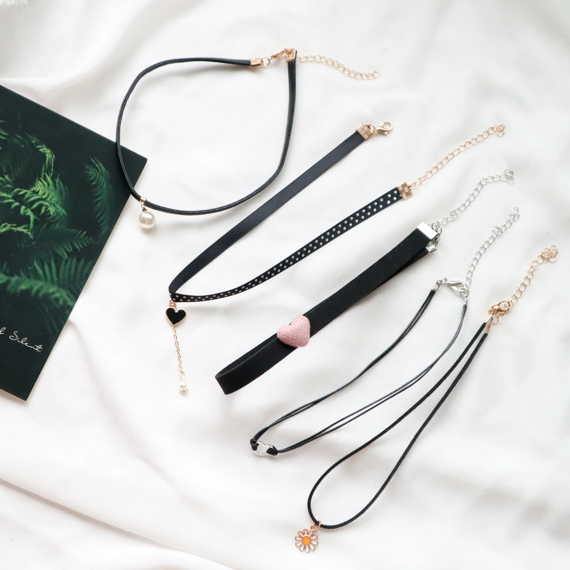 Женский Бархатный чокер с татуировкой черный длинный ошейник в готическом стиле