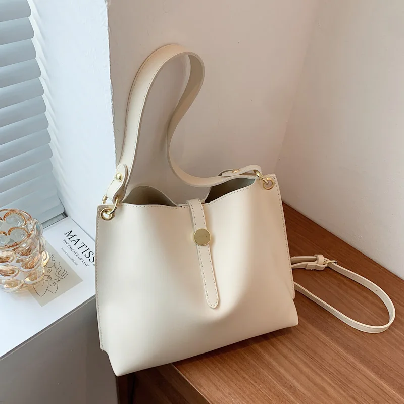 

Women's High Quality Pu Leather Handbags Fashion Designer Ladies Shoulder Bucket Bag Casual Large Capacity Simple Messenger Bags
