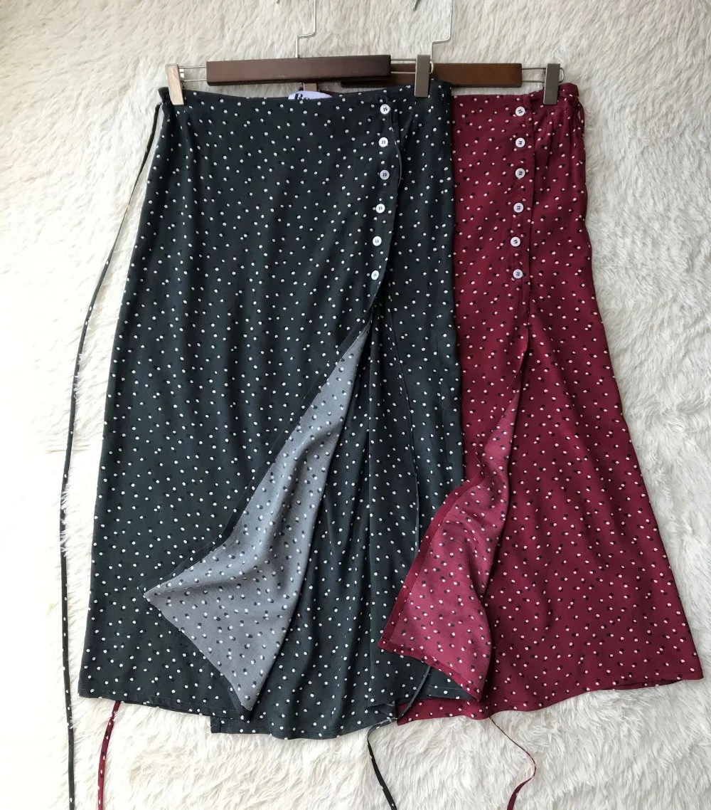 Юбка миди женская из вискозы с принтом в горошек мягкая юбка запахом на пуговицах