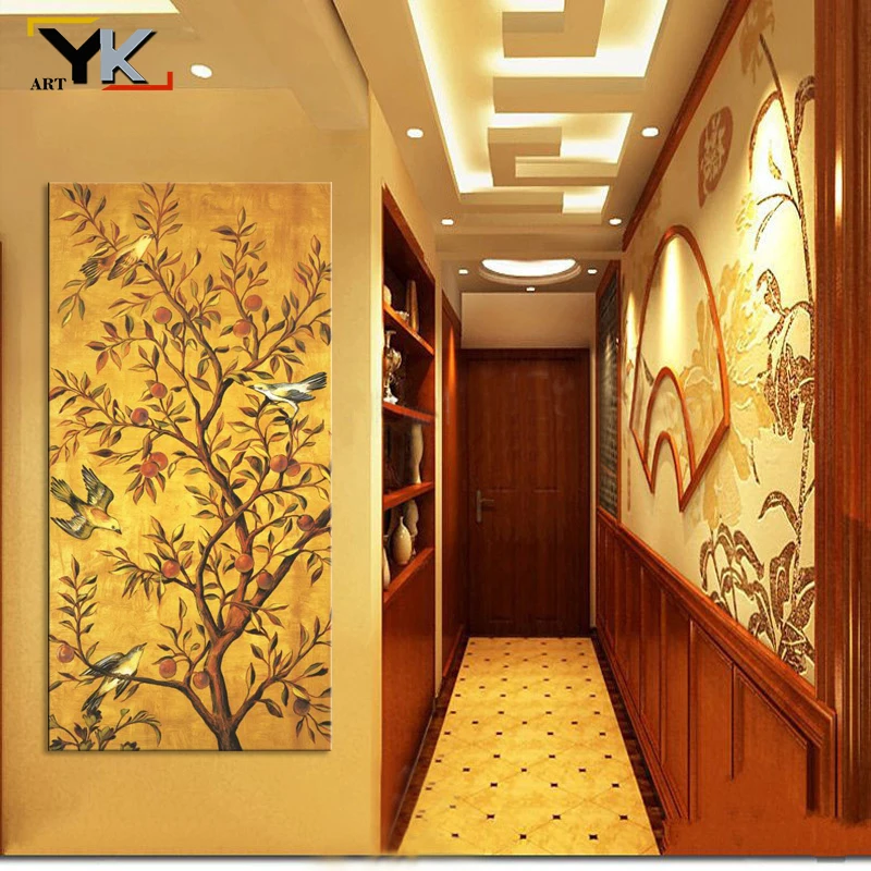 Традиционное дерево Фортуны и картина маслом c изображением птиц на холсте