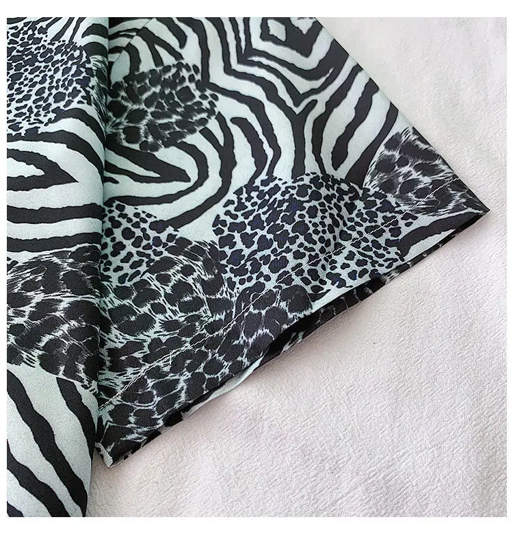 

Cheap wholesale new arrival 2020 men clothing Hot selling retro shirt casual graphic shirts personality harajuku Tops Ay1283