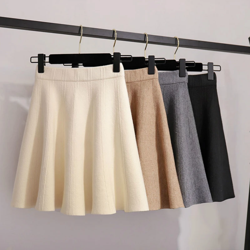 Женская трикотажная короткая юбка-трапеция с поясом на резинке | одежда