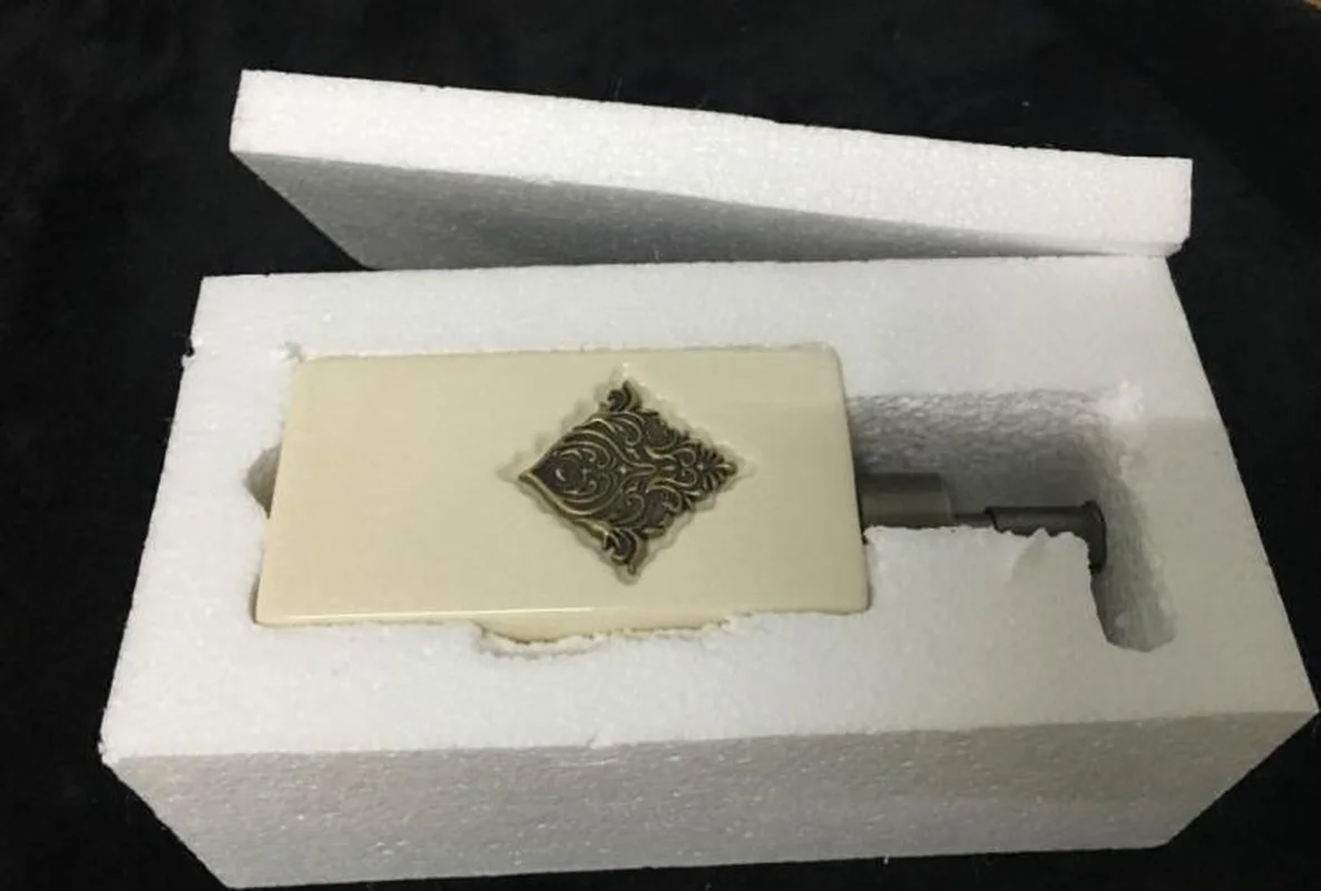 Керамический дозатор мыла для рук NarwalDate диспенсер с бронзовой проволокой