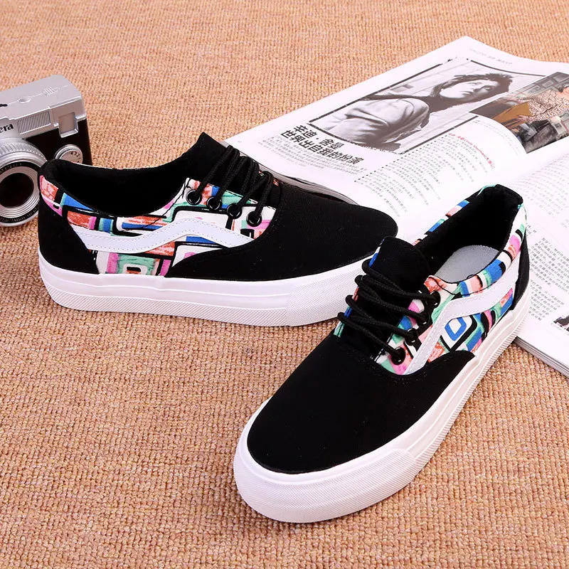 Сезон весна Легкие мужские кроссовки модная обувь в сеточку дышащая удобная