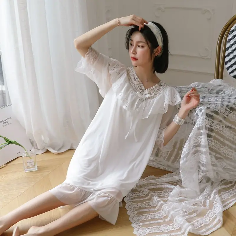 

Women White Vintage Nightgowns Victorian Tulle Night Dress Sleep Sexy Nightie Lace Peignoir Sleepwear Nightwear Ladies Homewear