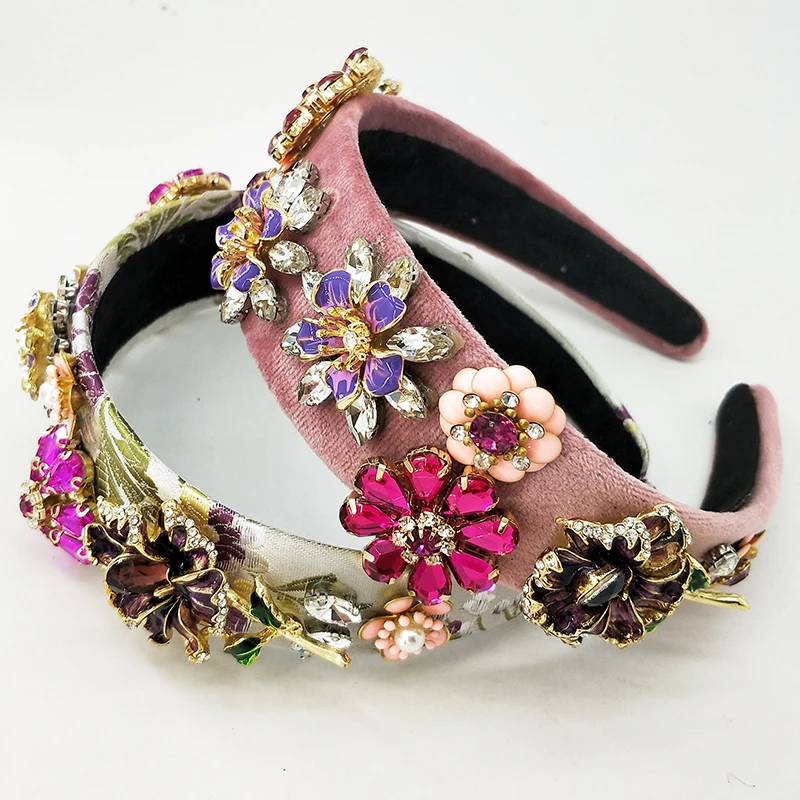 Розовый ободок с кристаллами для волос - тиара принцессы. Аксессуары для невесты и женщин. Женские аксессуары.