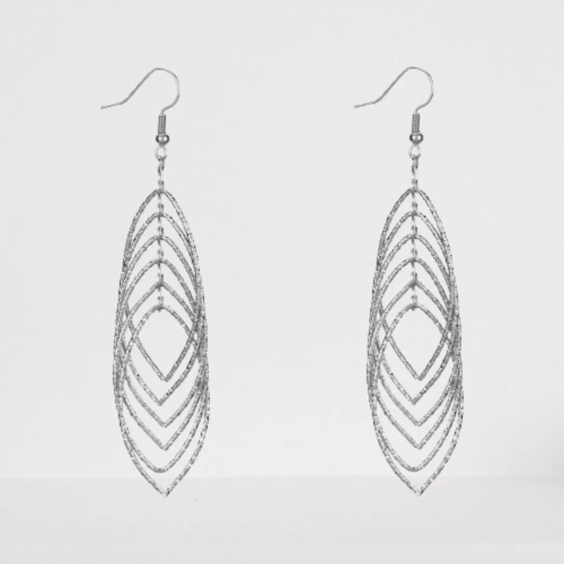 

Hollow Teardrop Tassel Temperament Earrings Alloy Multi-layered Circle Metal Creative Earrings for Women Fashion Accessories
