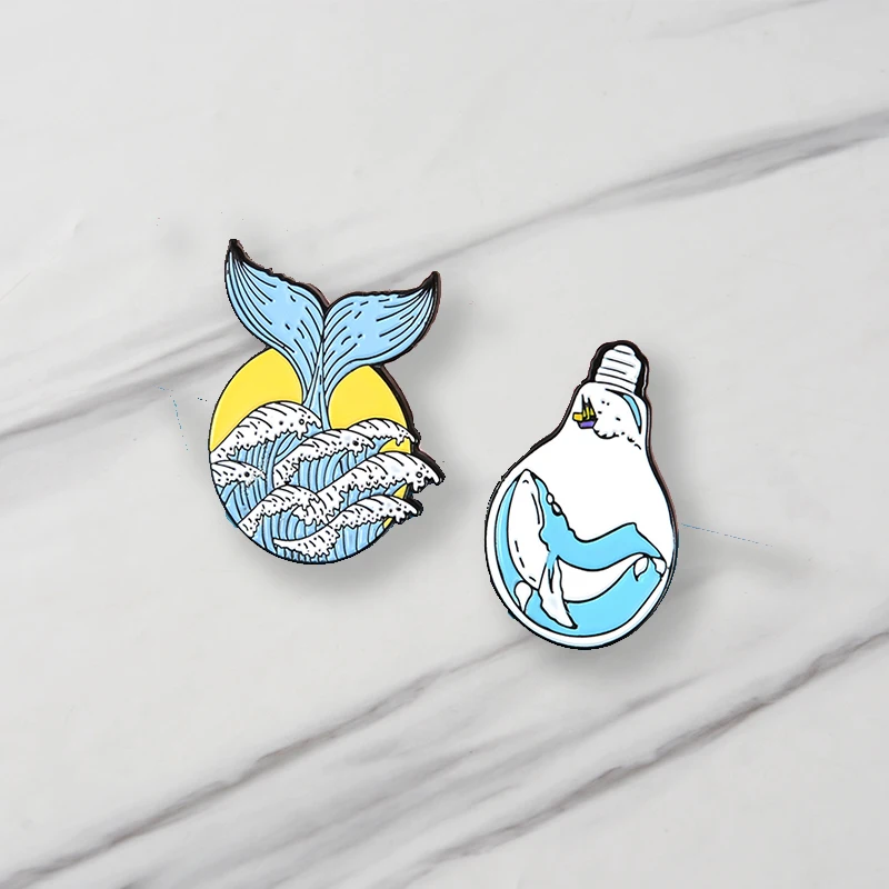 Брошка мультфильм в форме лампы светильник и сказочные персиковые эмалевые