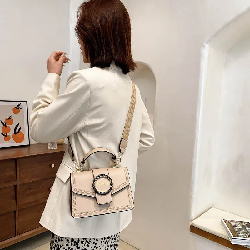 

Yishenglong brand fashionable women's bag belt buckle cover type single shoulder bag shaping small square bag cross bag